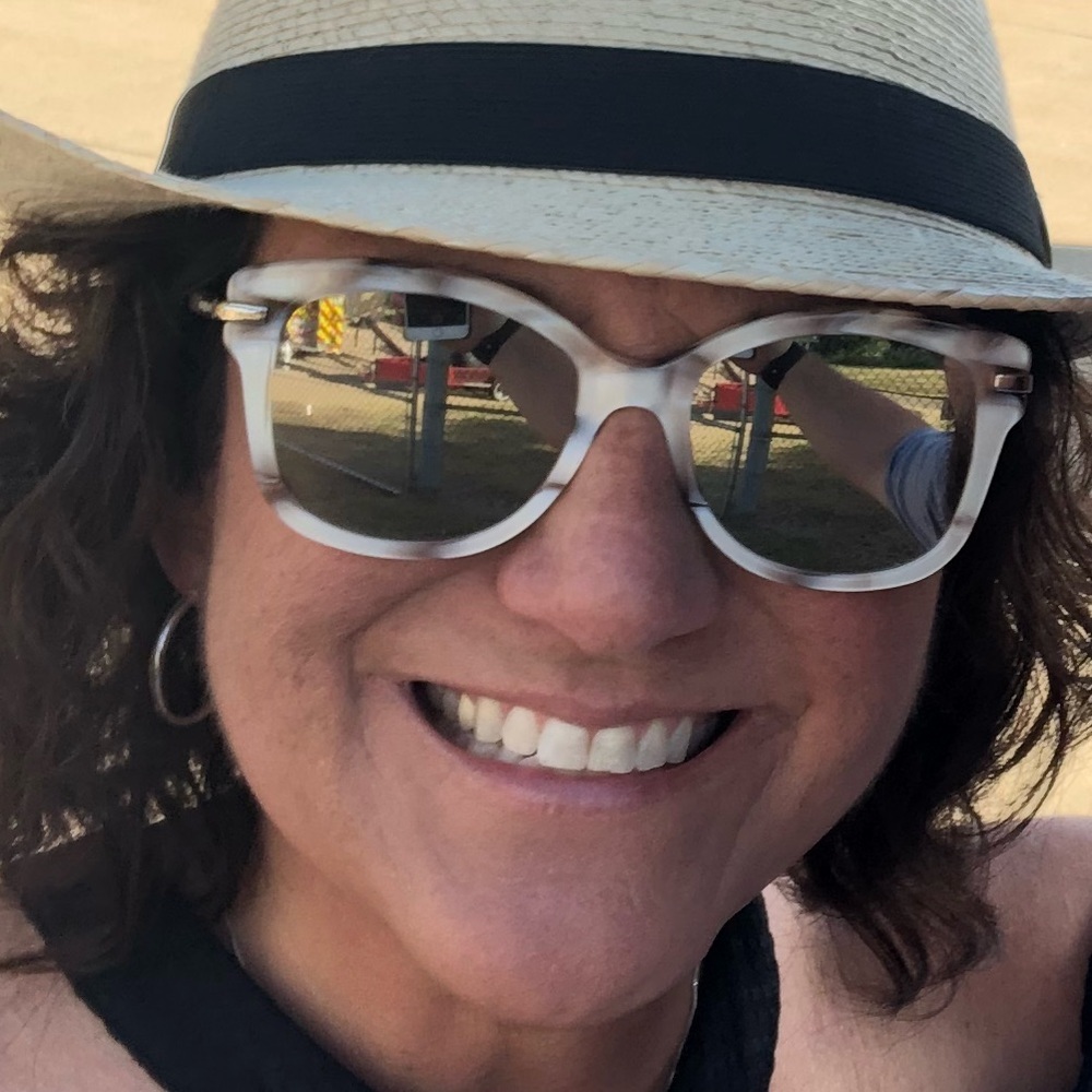 Meet your Posher, Dana